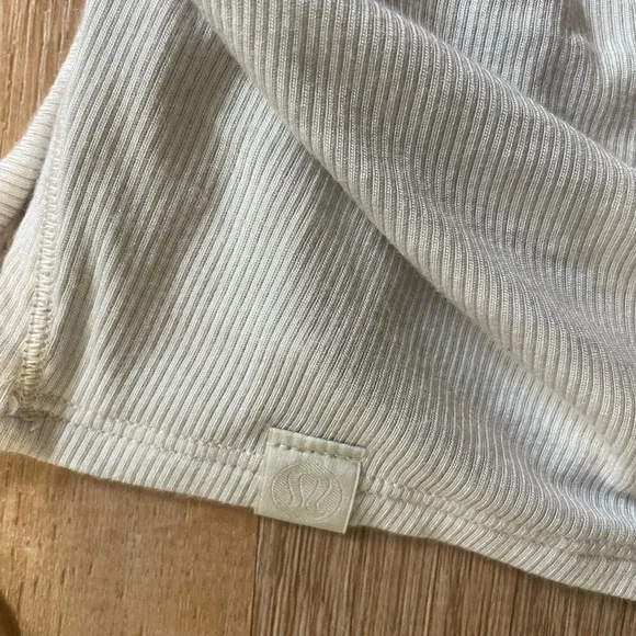 Lululemon Side Cinch Ribbed T-Shirt - Picture 8 of 8